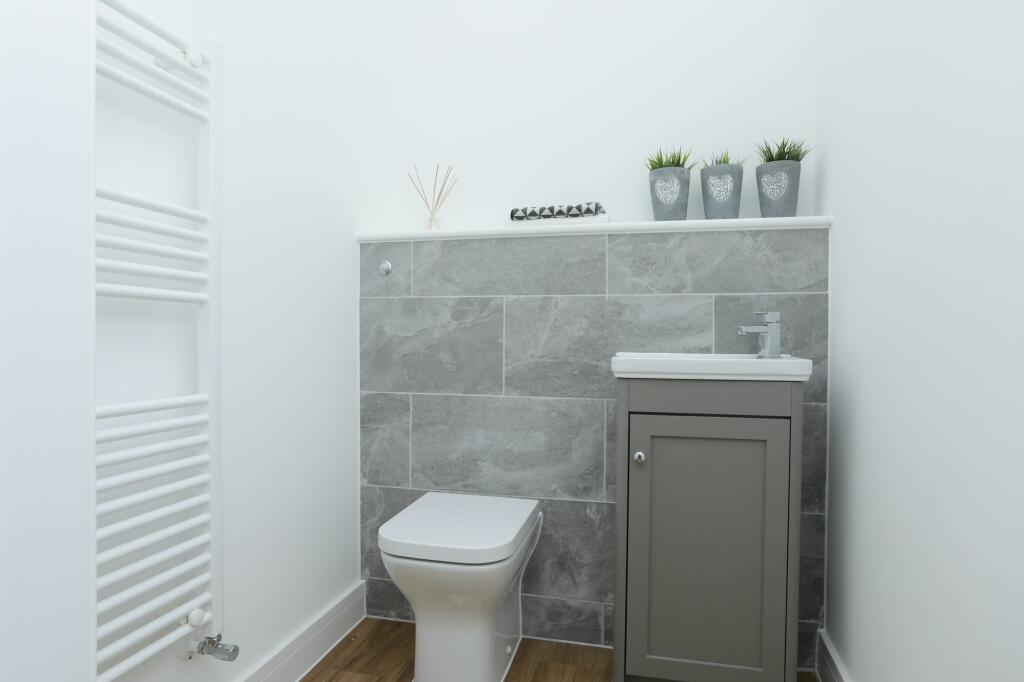 Additional property image - 1 Kearsney Avenue, Kearsney, CT16