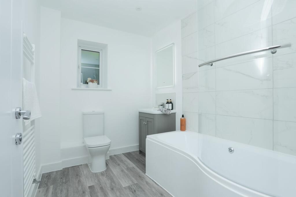 Additional property image - 1 Kearsney Avenue, Kearsney, CT16
