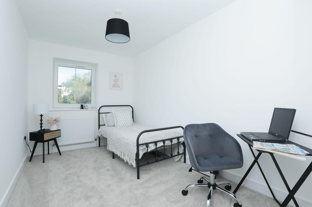 Additional property image - 1 Kearsney Avenue, Kearsney, CT16