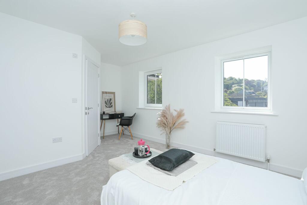 Additional property image - 1 Kearsney Avenue, Kearsney, CT16