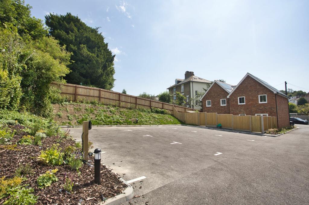 Additional property image - 1 Kearsney Avenue, Kearsney, CT16