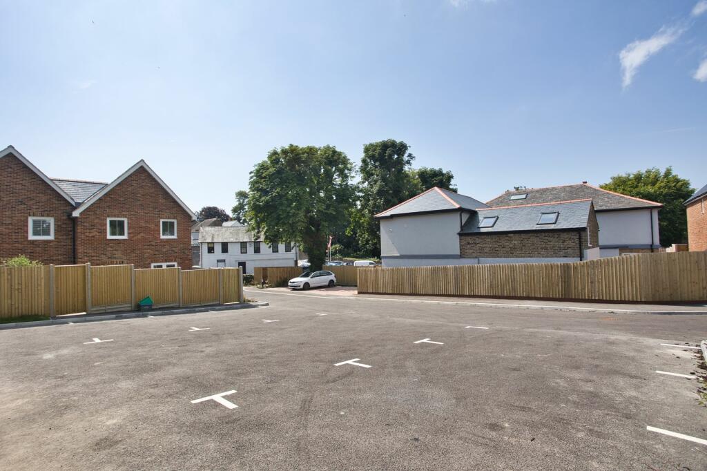 Additional property image - 1 Kearsney Avenue, Kearsney, CT16