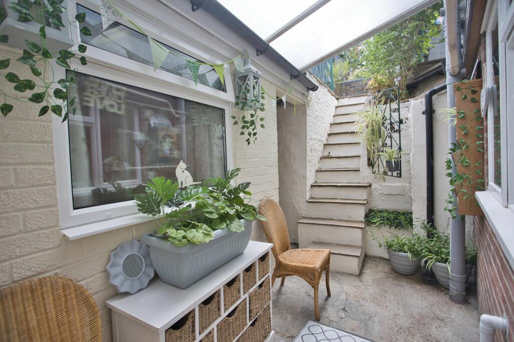 Additional property image - High Street, Dover, CT16