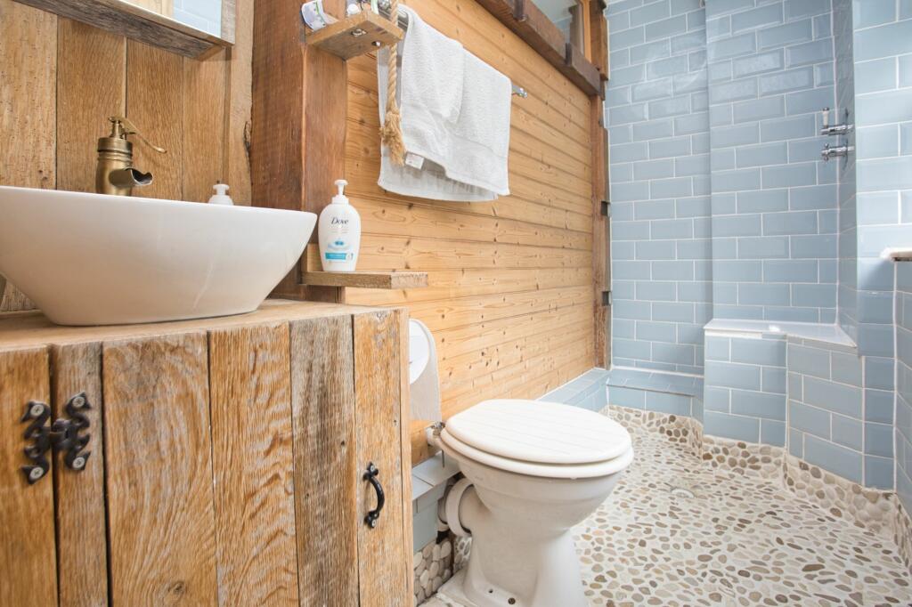 Additional property image - Old Folkestone Road, Dover, CT17