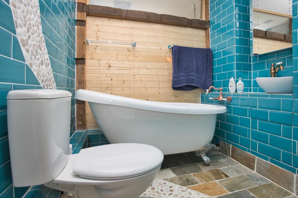 Additional property image - Old Folkestone Road, Dover, CT17