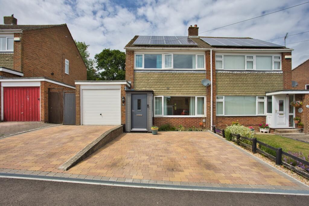 3 bedroom semi-detached house