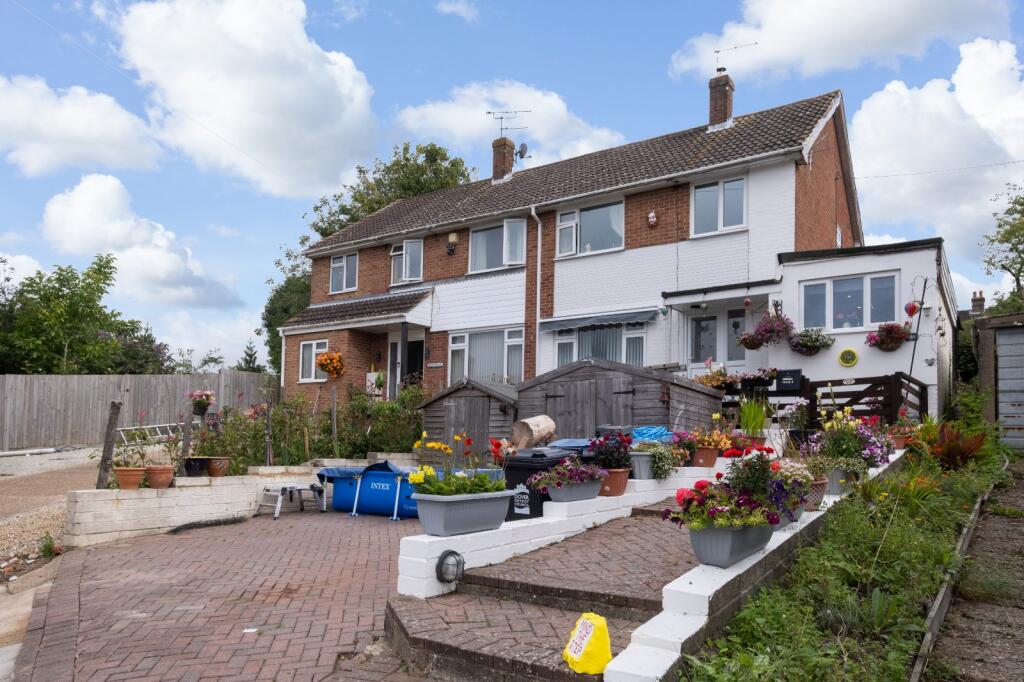 Main image of property: Chapel Hill, Eythorne, Dover, Kent, CT15