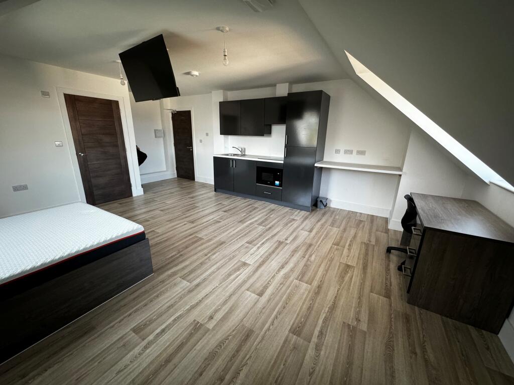 Main image of property: Charndon Close, Reading