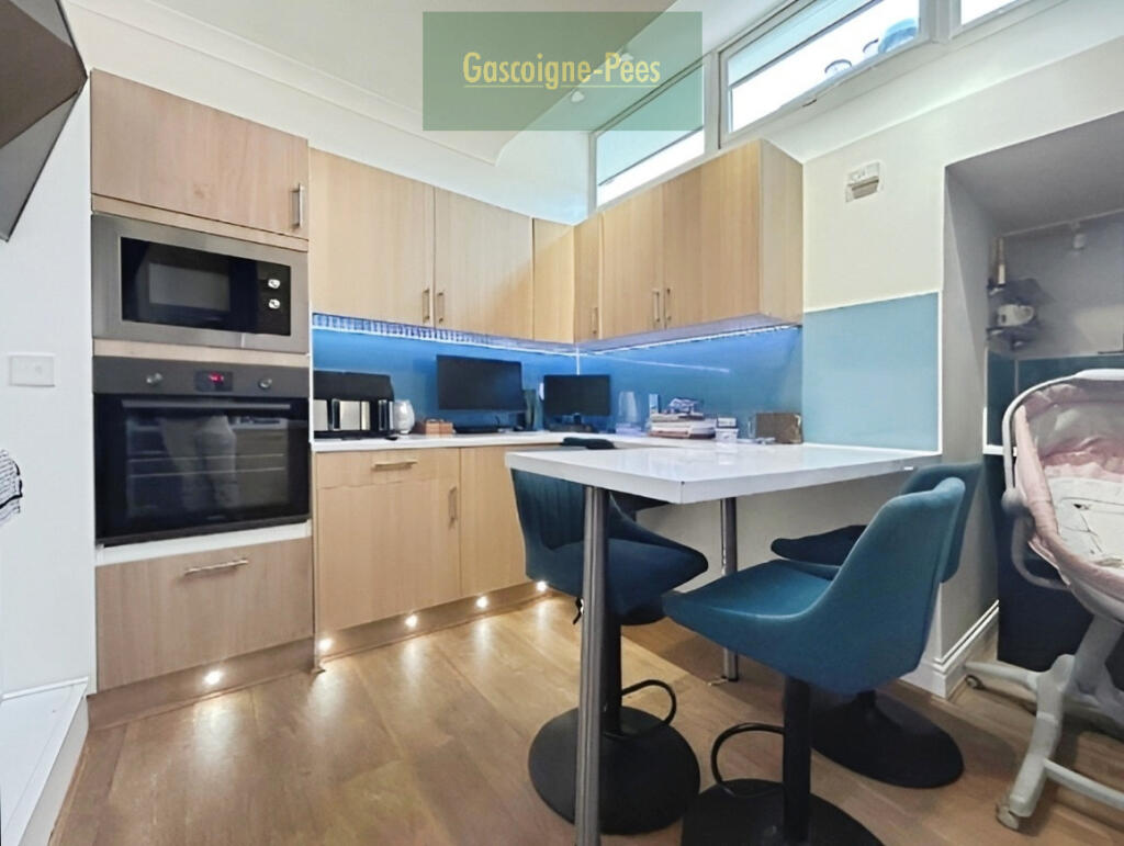 Main image of property: Farnborough Road, GU14