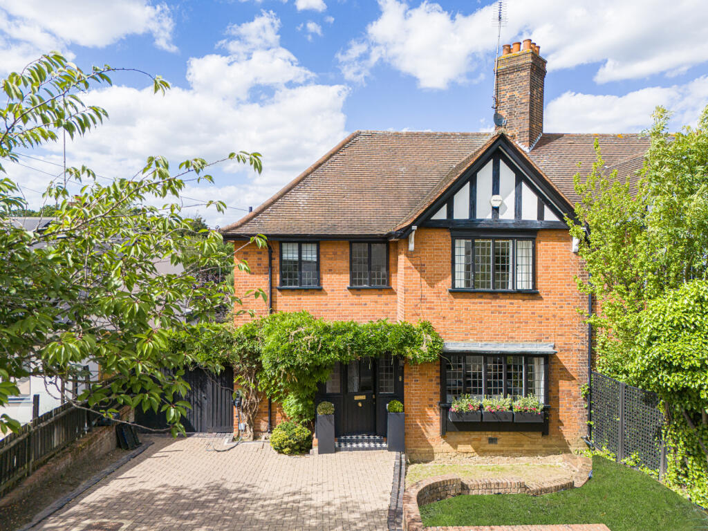 Main image of property: Scotland Road, Buckhurst Hill, Essex, IG9