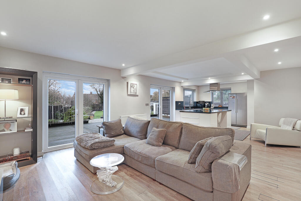 Additional property image - Hows Mead, North Weald, Epping, Essex, CM16