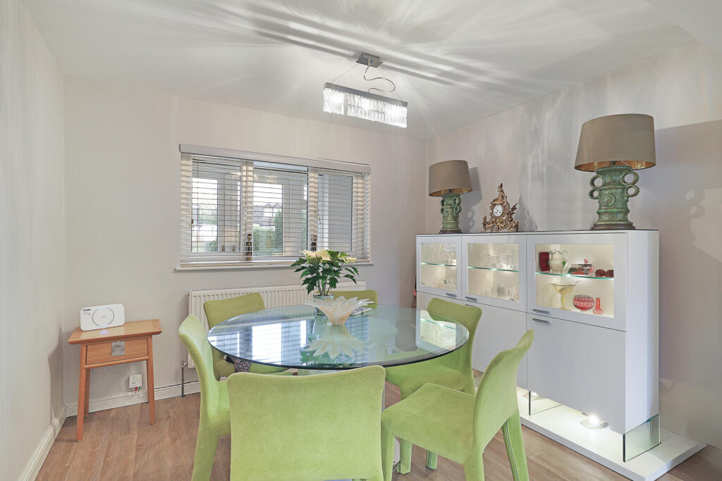 Additional property image - Hows Mead, North Weald, Epping, Essex, CM16