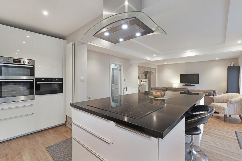 Additional property image - Hows Mead, North Weald, Epping, Essex, CM16
