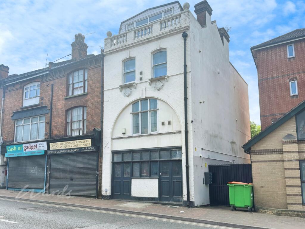 Main image of property: High Street Chatham ME4