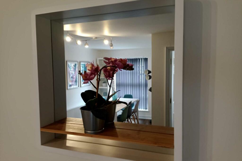 3 bedroom house for sale in Crown Walk, Apsley Lock, HP3