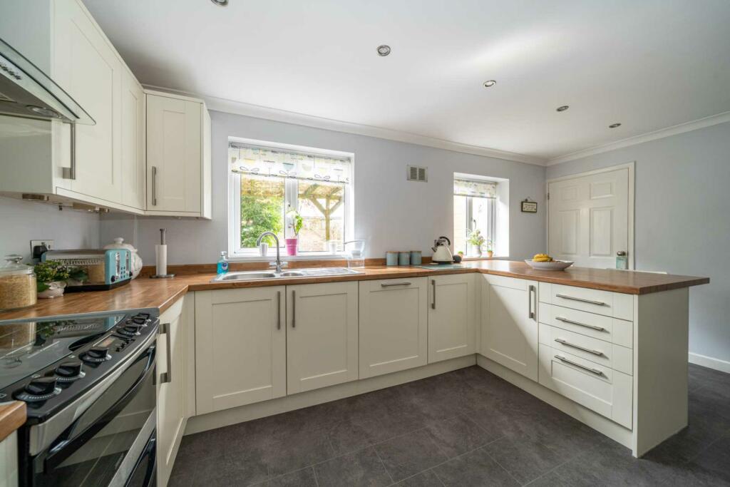 5 bedroom house for sale in Hollybush Lane, Warners End, HP1