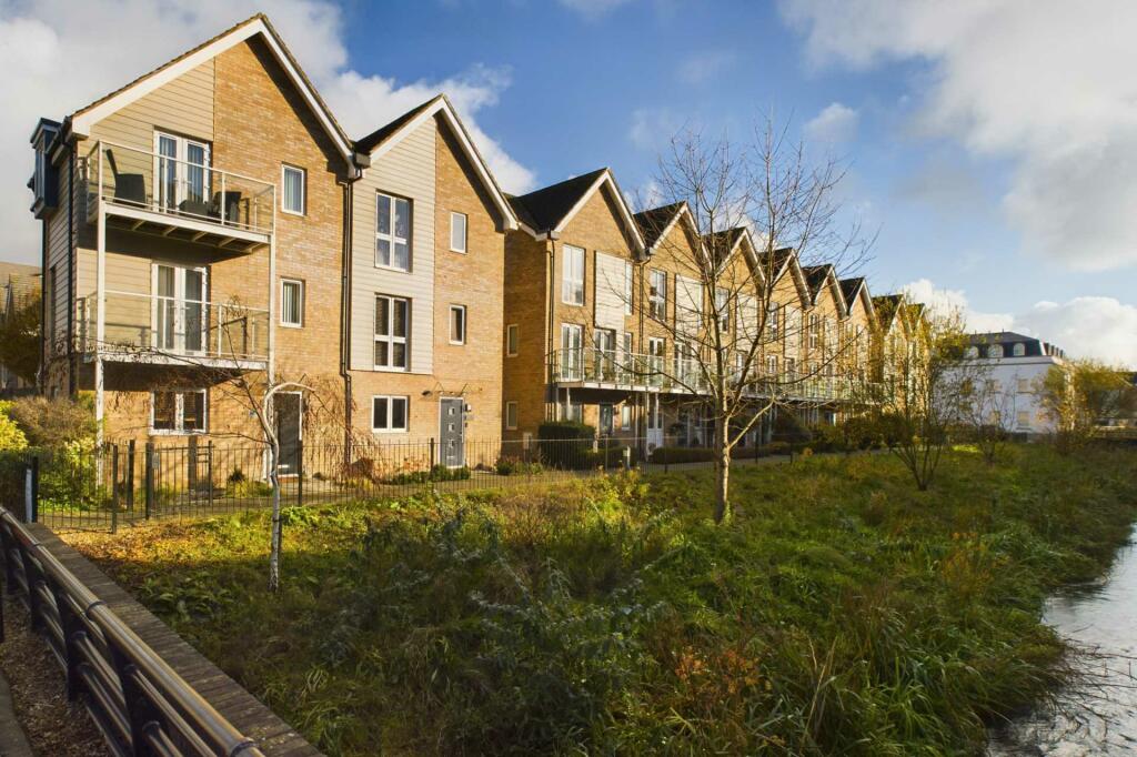 5 bedroom semidetached house for sale in Croxley Road, Hemel Hempstead