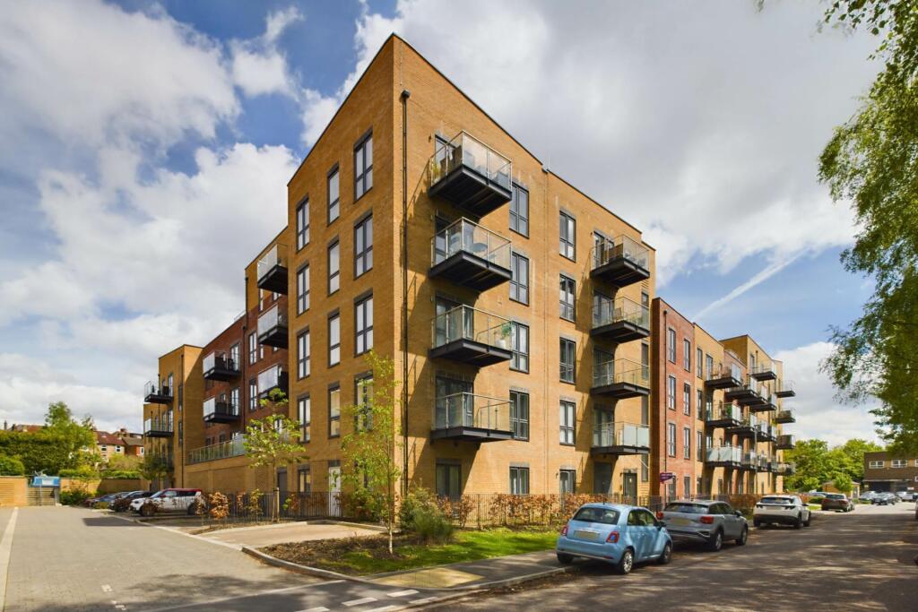 1 bedroom apartment for sale in Frogmore Road, Apsley, HP3