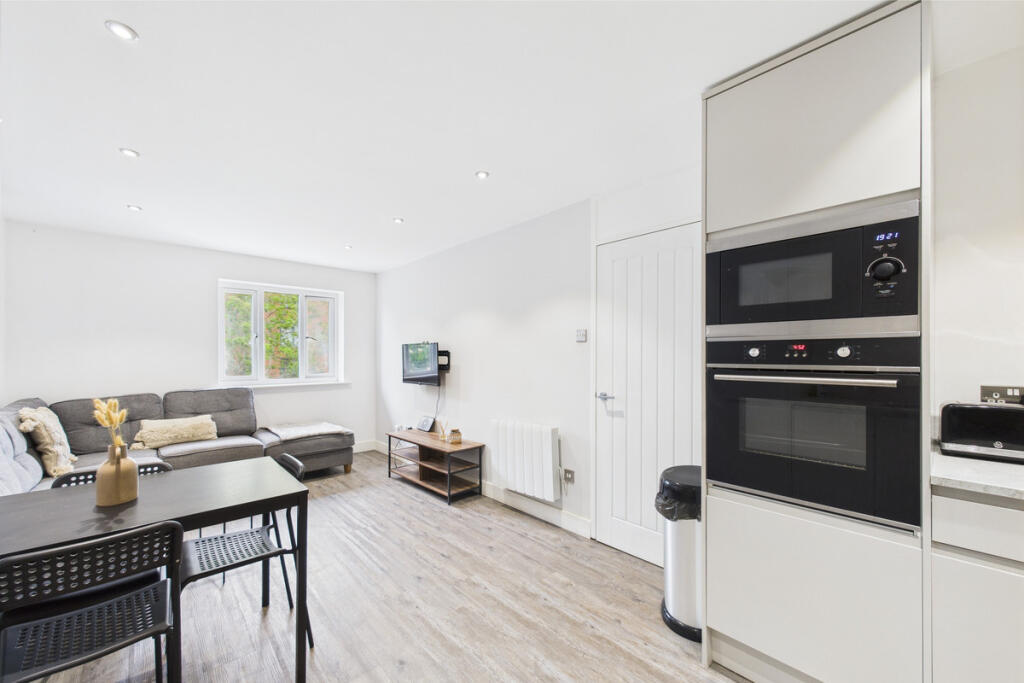 Main image of property: Regency Court Alexandra Road, Hemel Hempstead, HP2