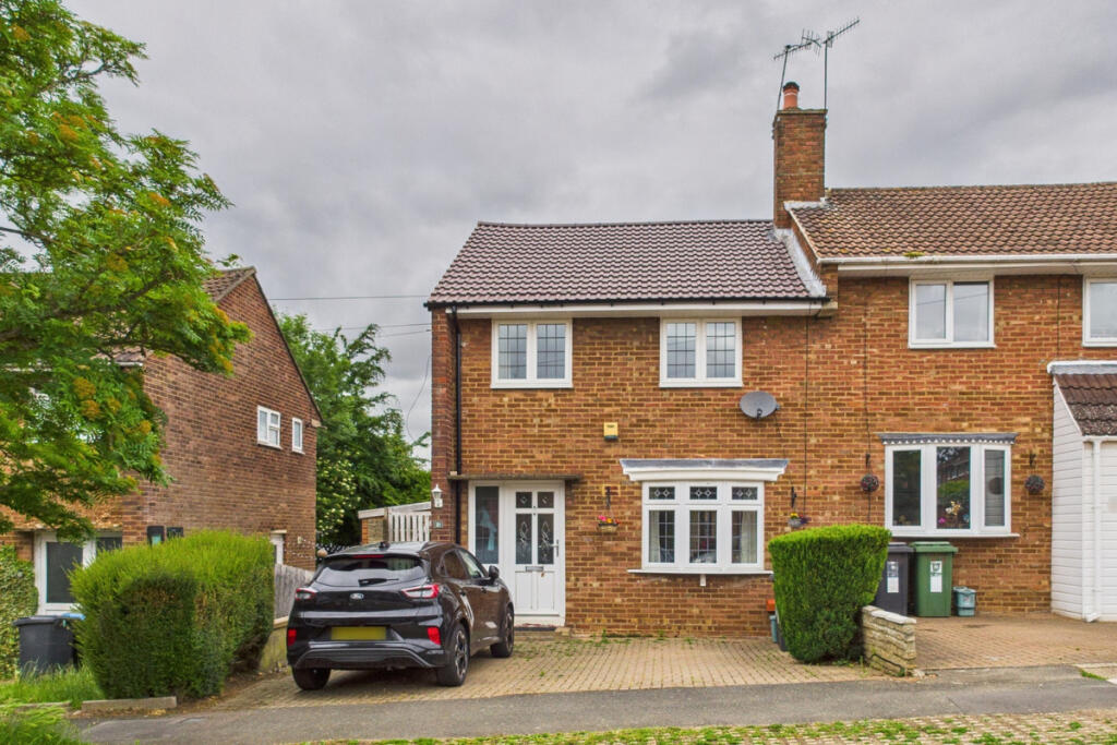 Main image of property: Meadow Road, Nash Mills, HP3