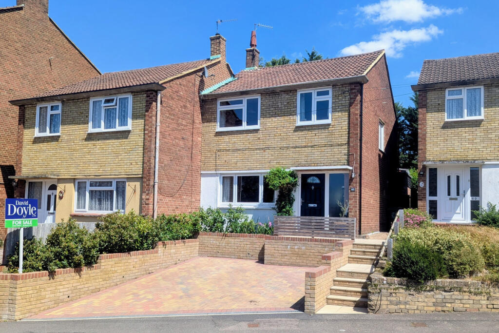 Main image of property: Stonelea Road, Hemel Hempstead, HP3