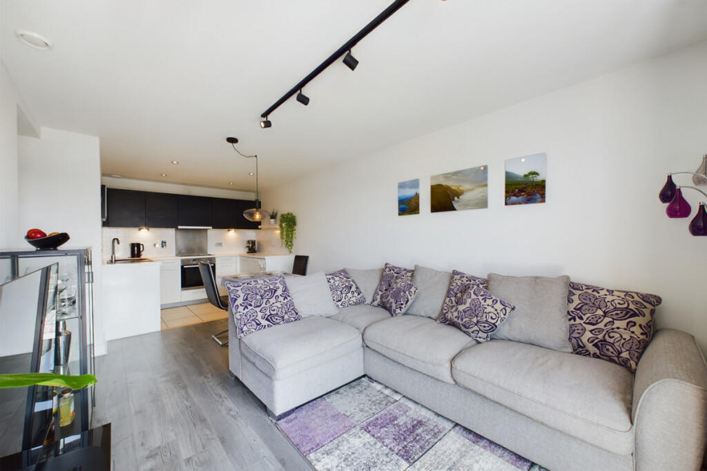 Main image of property: Cotterells, Hemel Hempstead, HP1