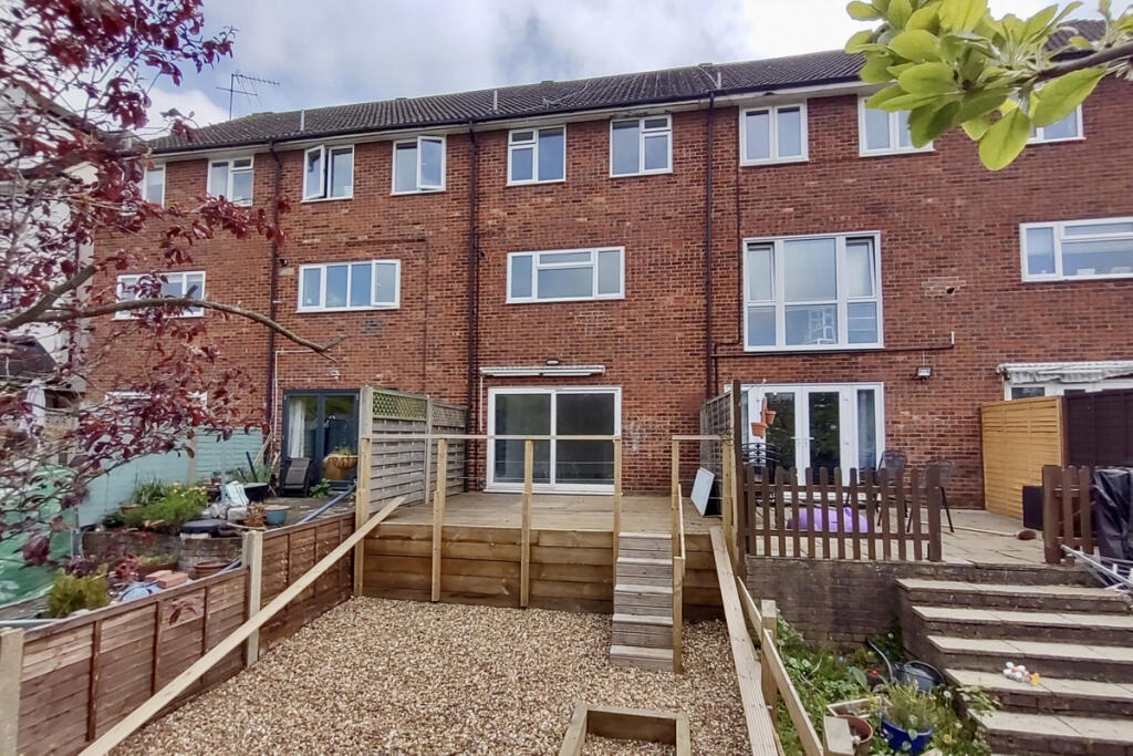 Main image of property: Sunnyhill Road, Boxmoor, HP1