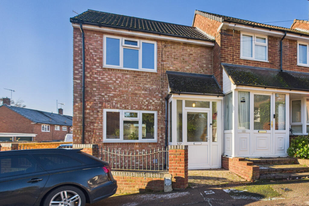 Main image of property: Chambersbury Lane, Hemel Hempstead, HP3