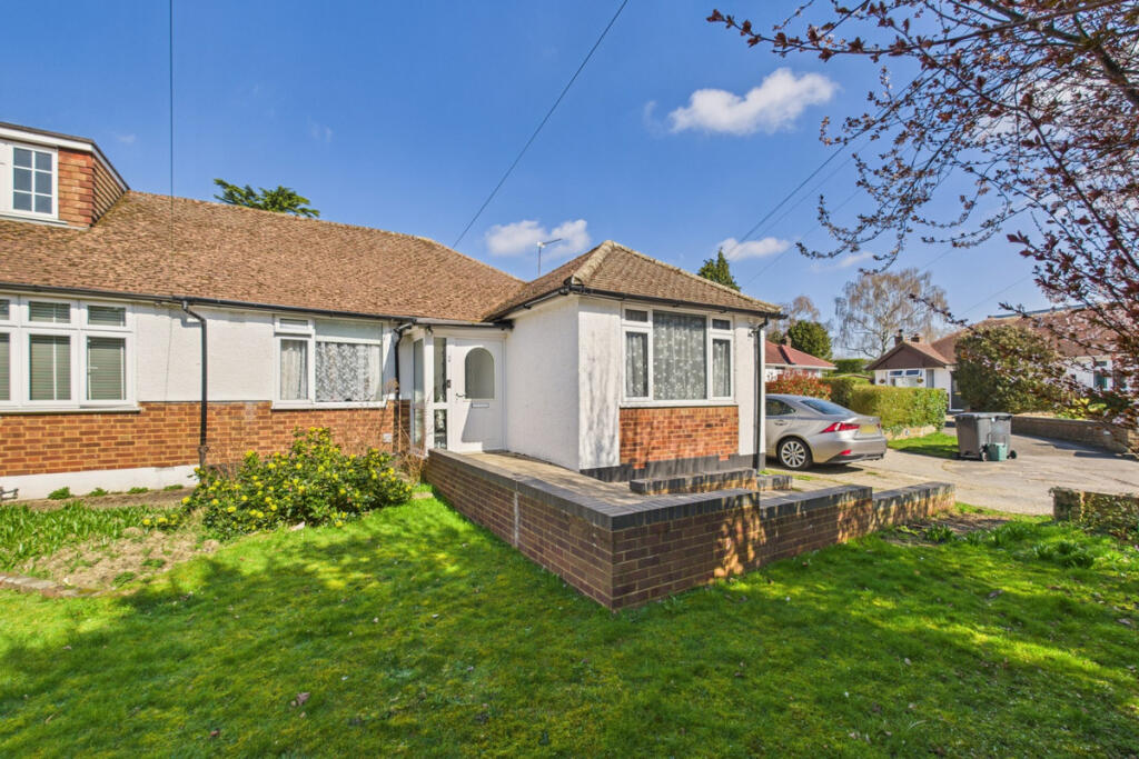 Main image of property: Adeyfield Gardens, Hemel Hempstead, HP2