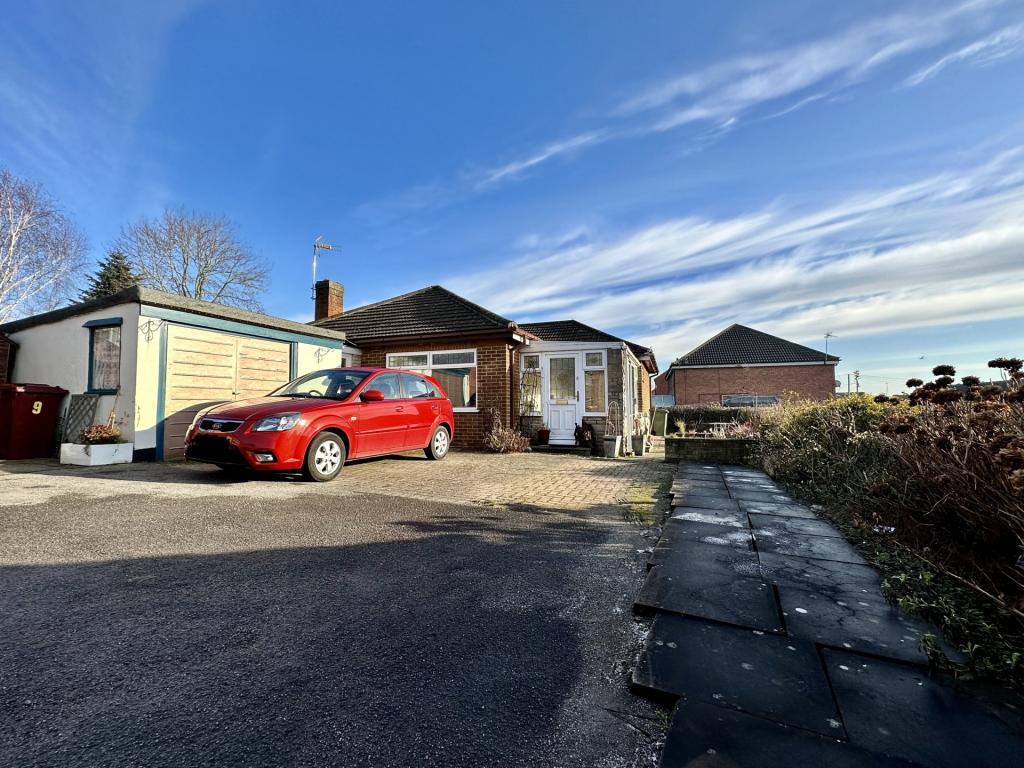 3 bedroom bungalow for sale in Birchwood Lane, South Normanton, DE55