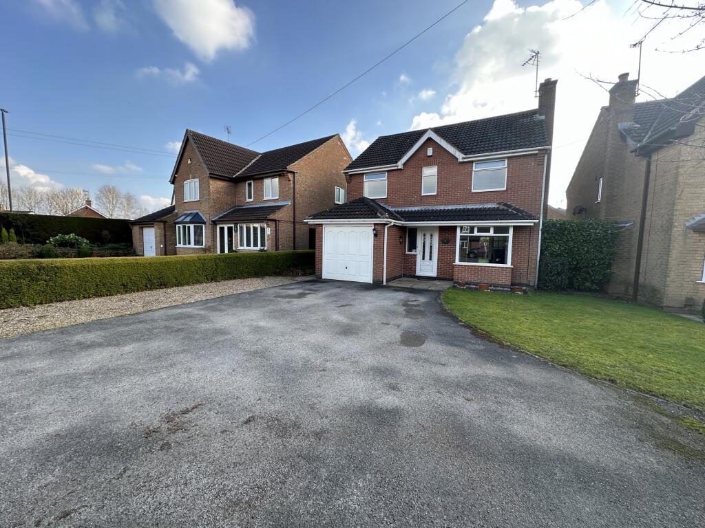 3 bedroom detached house for sale in Ball Hill, South Normanton, DE55