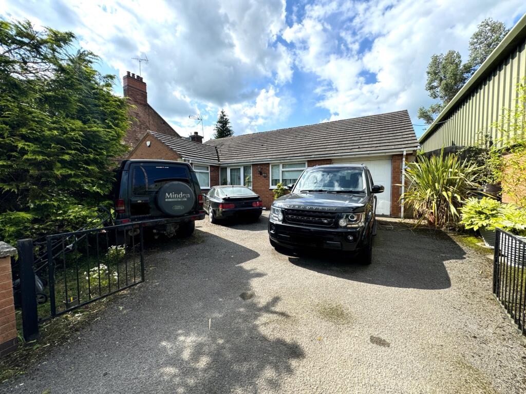 2 bedroom detached bungalow for sale in Ashbourne Road, Cowers Lane, DE56