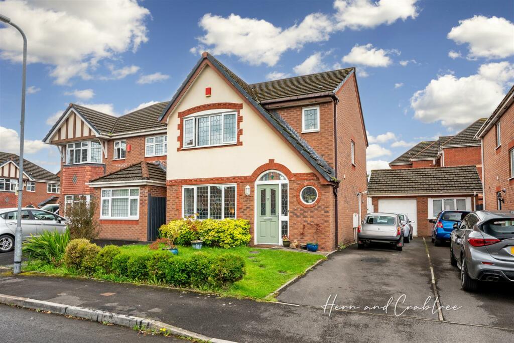 3 bedroom detached house for sale in Norrell Close, Lansdowne Gardens, Canton, Cardiff, CF11