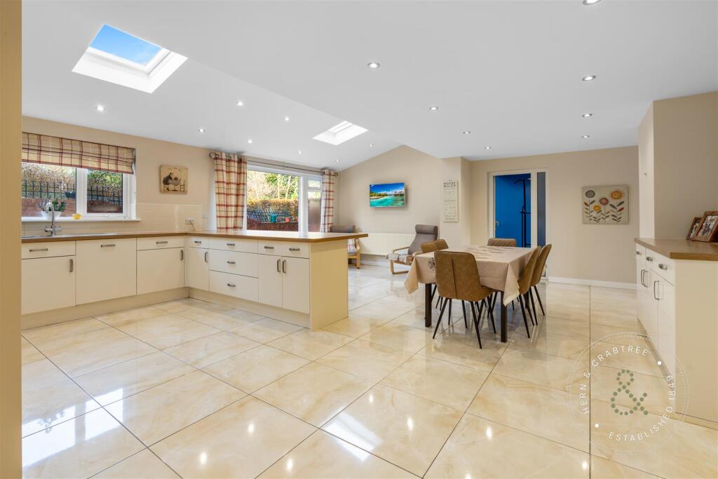 Additional property image - Dan-Y-Bryn Avenue, Radyr, Cardiff