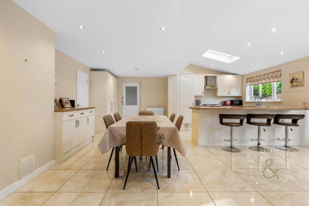 Additional property image - Dan-Y-Bryn Avenue, Radyr, Cardiff