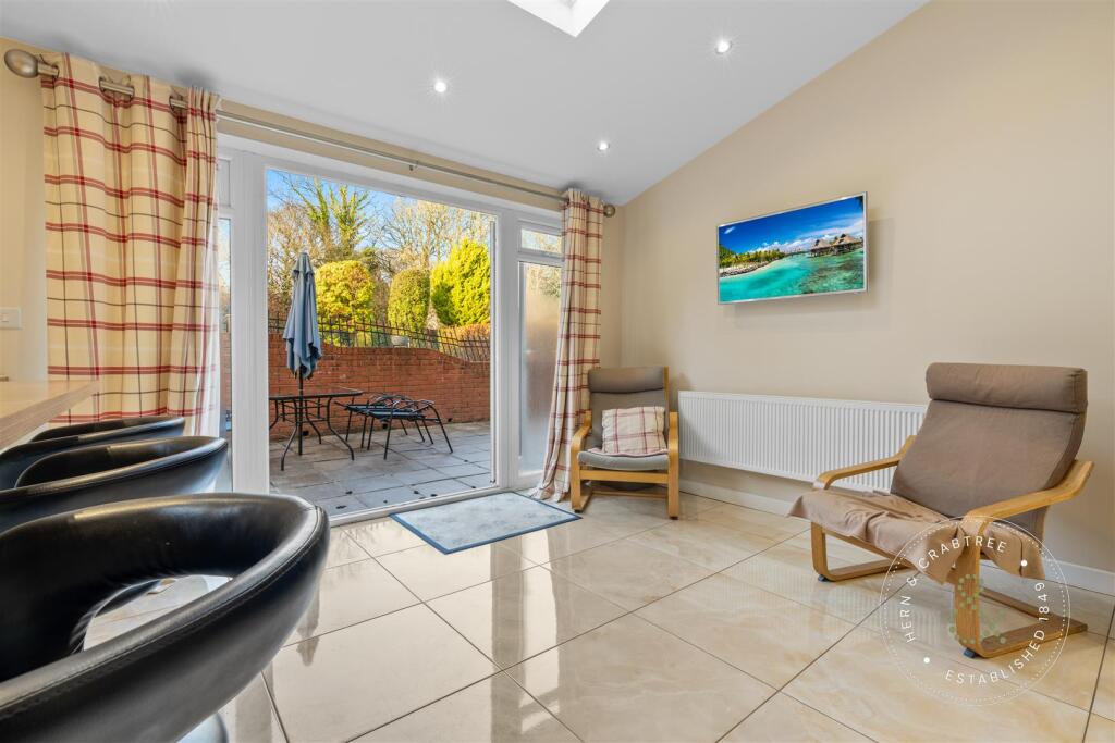 Additional property image - Dan-Y-Bryn Avenue, Radyr, Cardiff