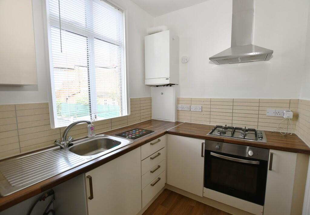Main image of property: FLAT B, 83 Oval Road
