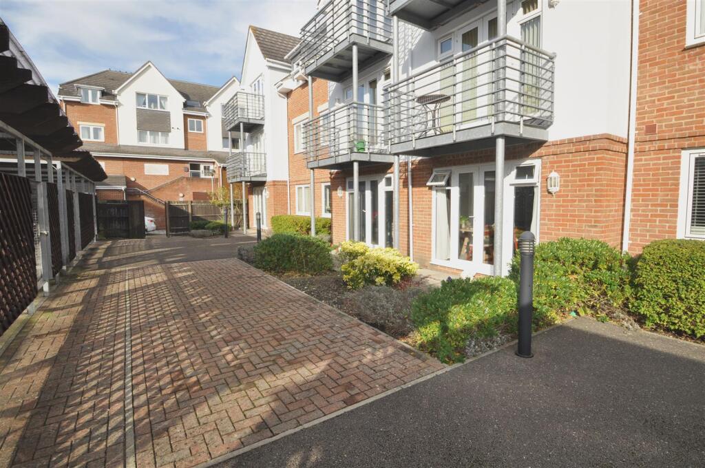 Main image of property: Old Dairy Close, Fleet
