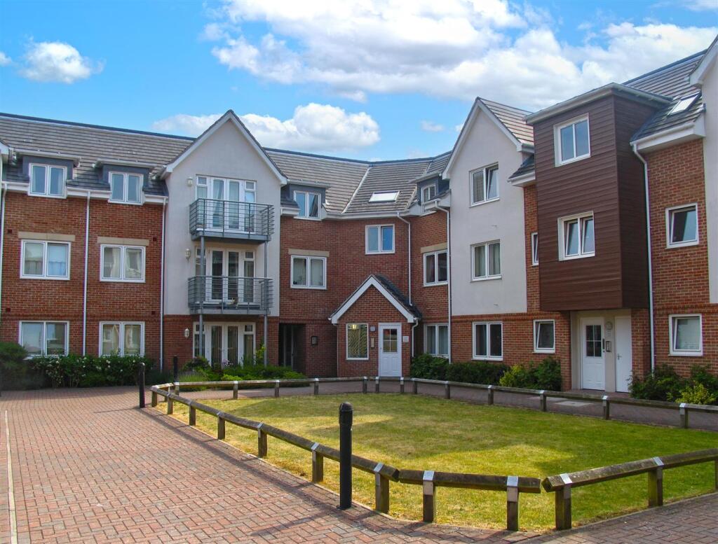 Main image of property: Old Dairy Close, Fleet