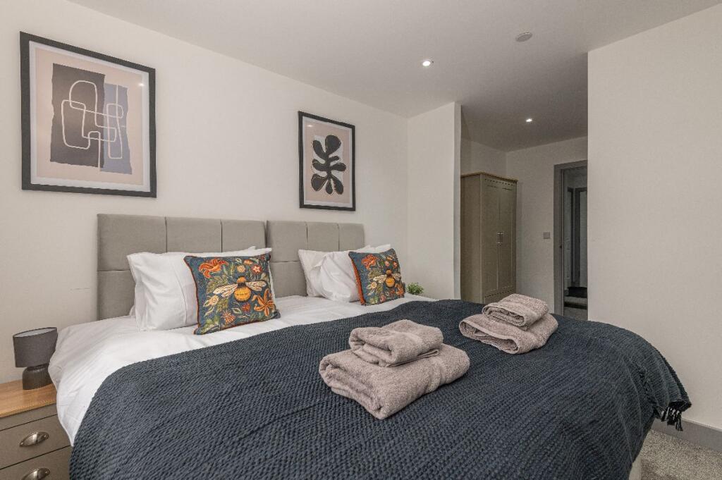 Main image of property: 102 Grosvenor House