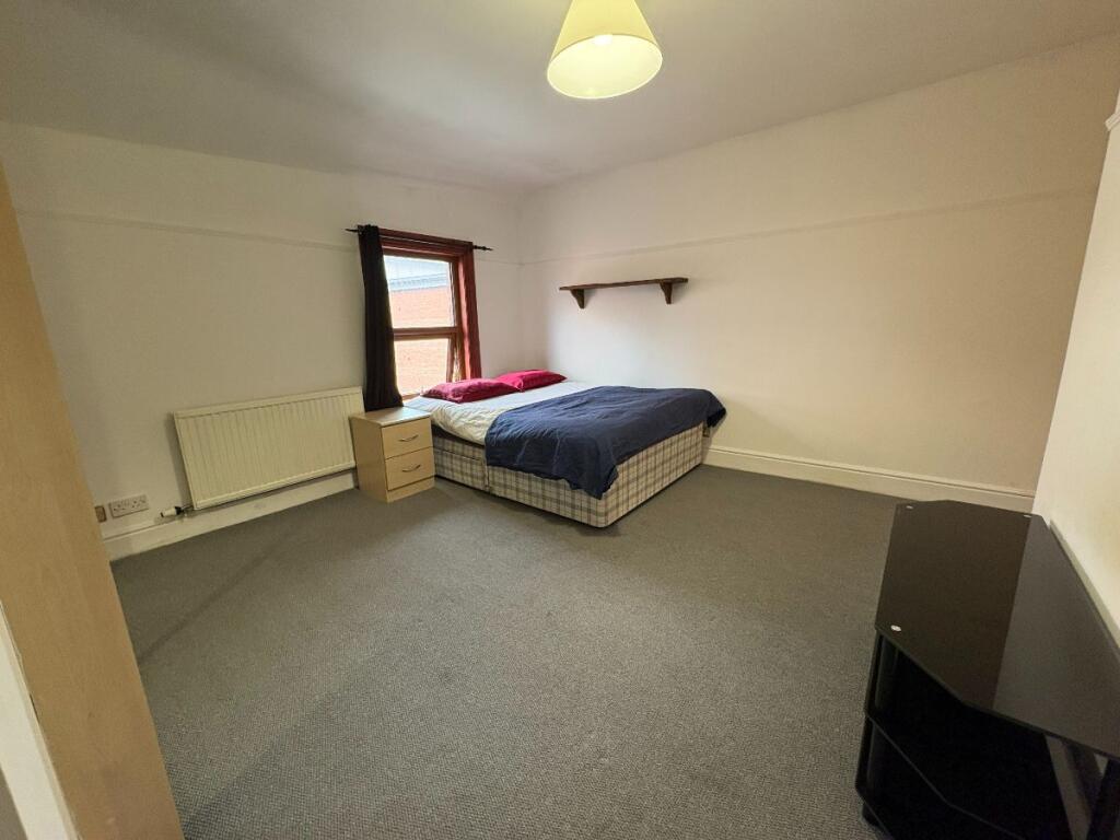 Main image of property: Room 5, 5 Mason Street