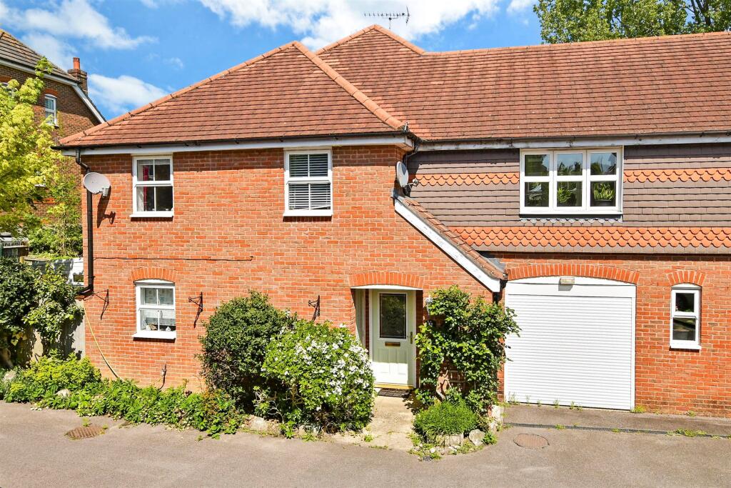 Main image of property: Crowhurst Crescent, Storrington, West Sussex