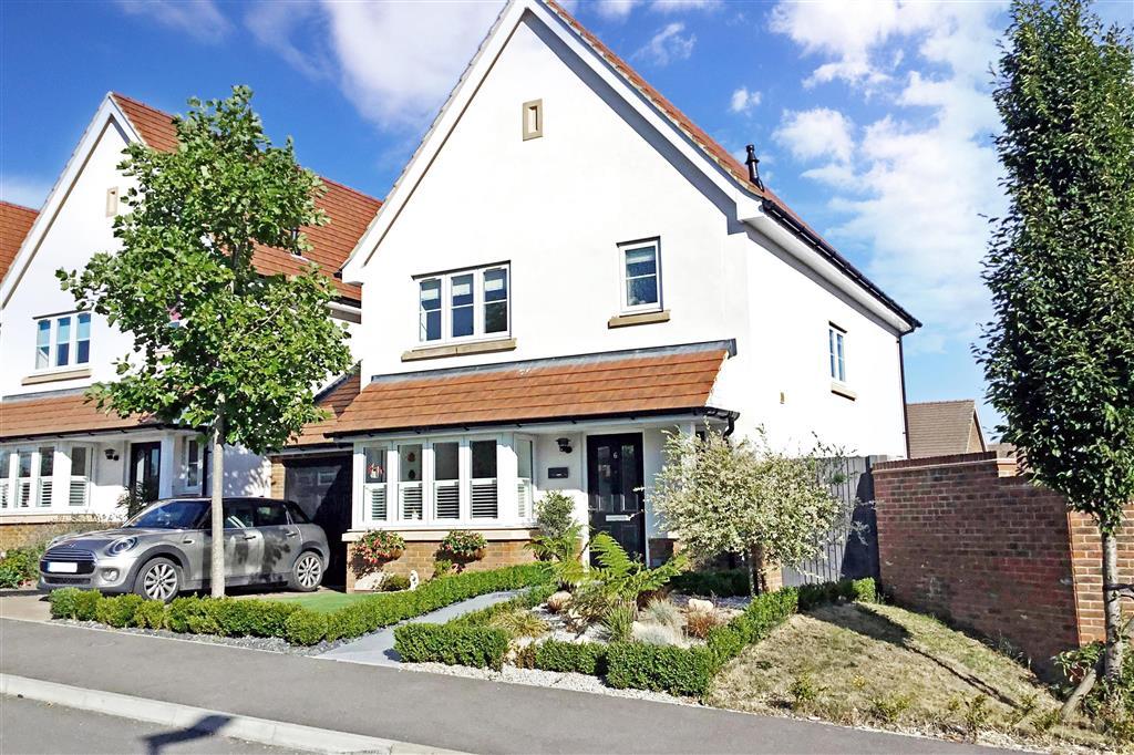 3 bedroom detached house for sale in Watermeadow Lane, Storrington