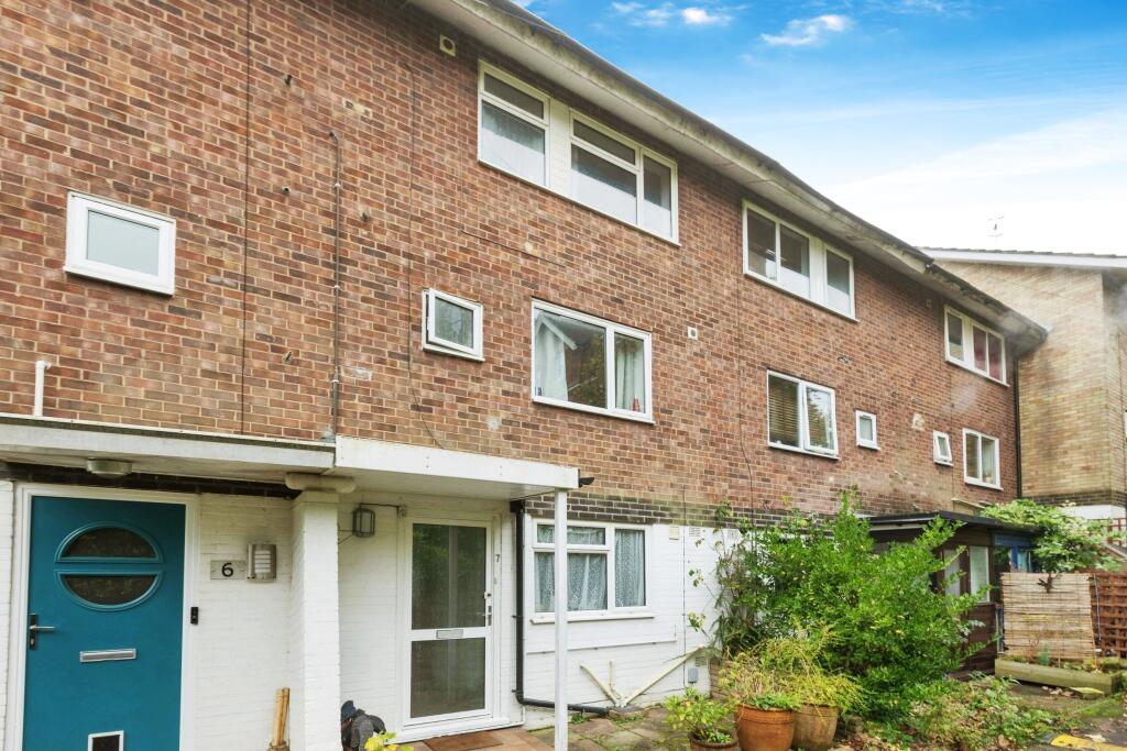 Main image of property: Woodbury Close, Tunbridge Wells