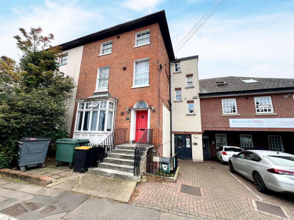 Main image of property: London Road, Tonbridge, Kent