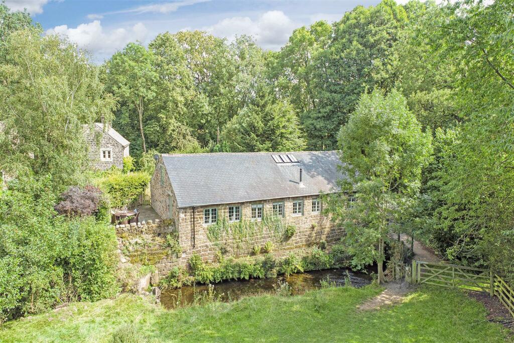 3 bedroom house for sale in Mill Lane, Hathersage, Hope Valley, S32