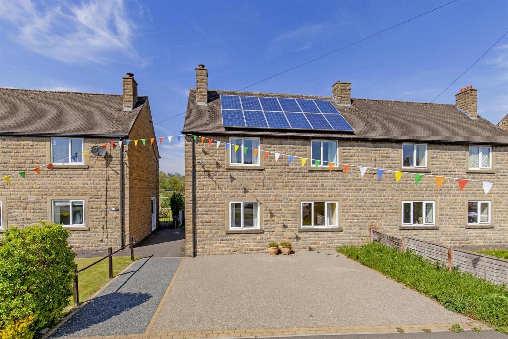 Main image of property: 60 Castleton Road, Hope, S33 6RD