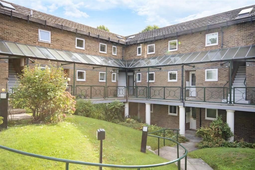 Main image of property: Flat 27 Lifestyle House, Melbourne Avenue, Broomhill, S10 2QH