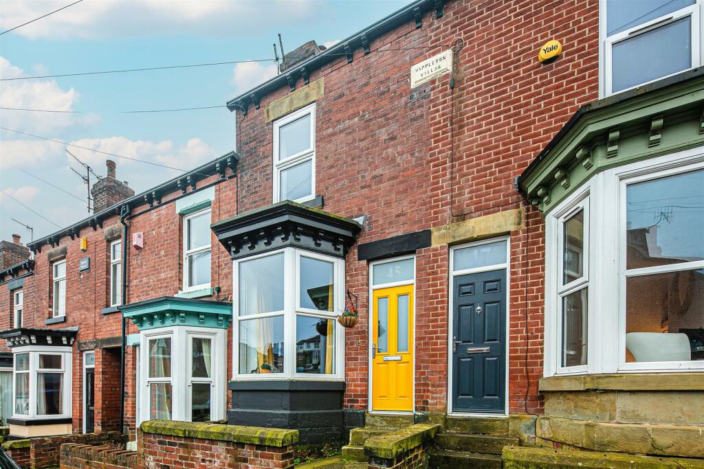 3 bedroom terraced house for sale in 45 Carrington Road, Banner Cross