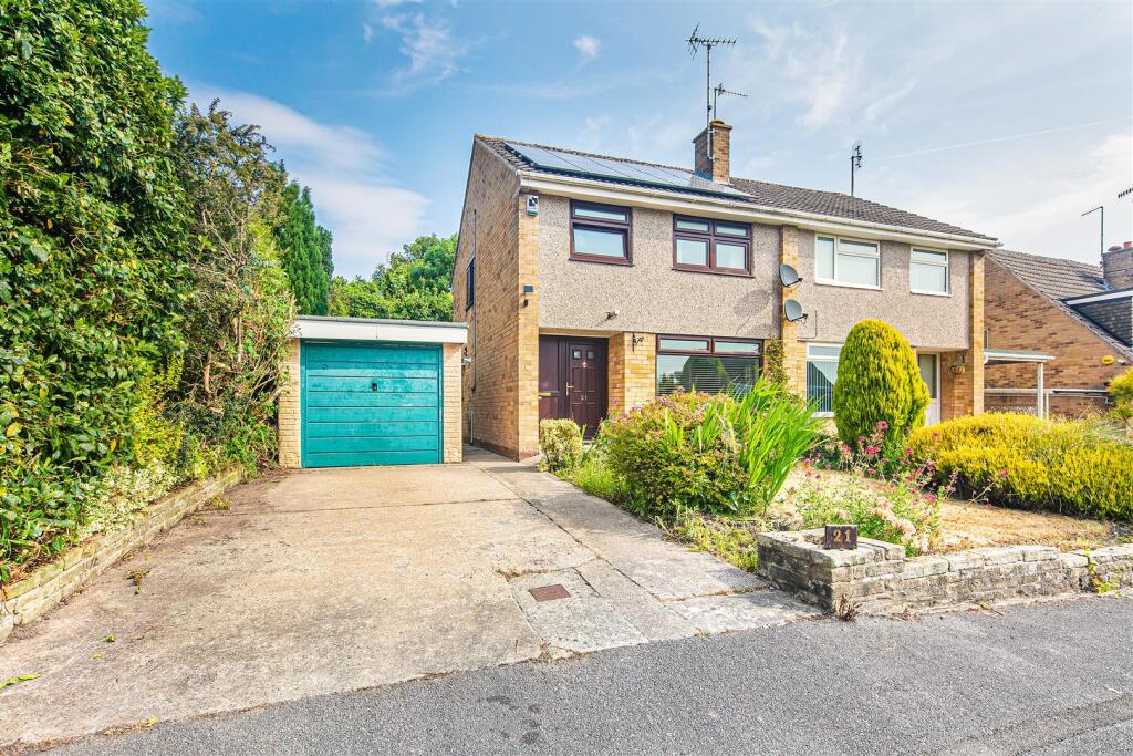 Main image of property: 21 Totley Grange Drive, Totley, S17 4AH